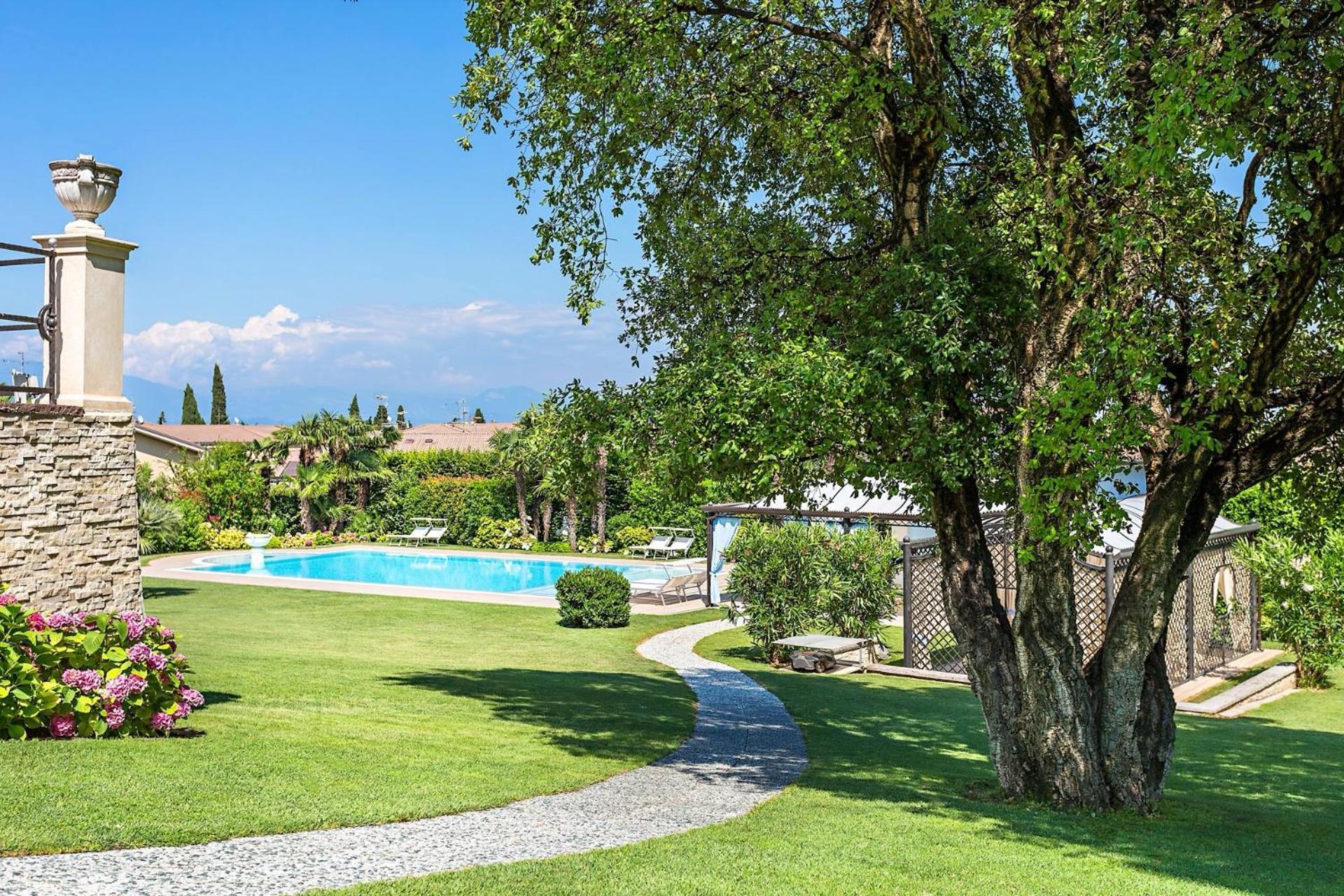 Villa Angela - Italian Homing Desenzano del Garda Kültér fotó